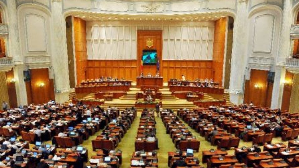 Opoziţia a depus moţiunea de cenzură la Parlament 