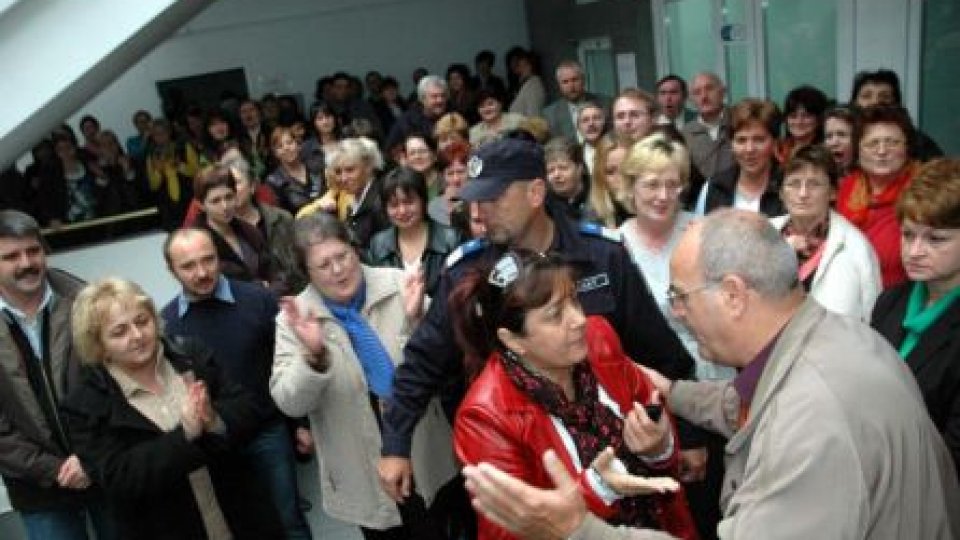 Negocieri la Ministerul Muncii privind plata stimulentelor