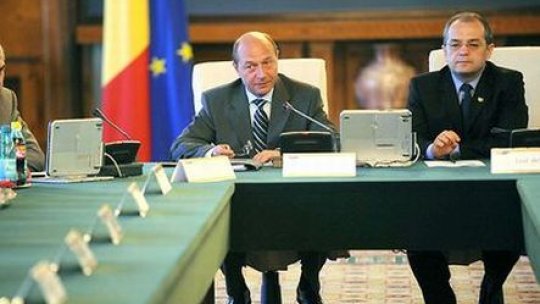 Întâlnire Traian Băsescu - Emil Boc pe tema situaţiei de la Finanţe 
