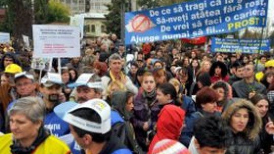 Continuă negocierile  sindicale pe tema salarizarii unitare