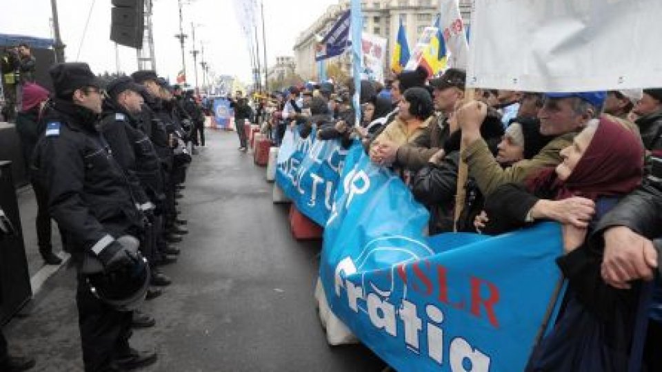 Incidente la mitingul din Piaţa Constituţiei