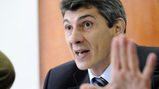 Sindicatele fac apel la  preşedinte  să nu promulge Legea pensiilor