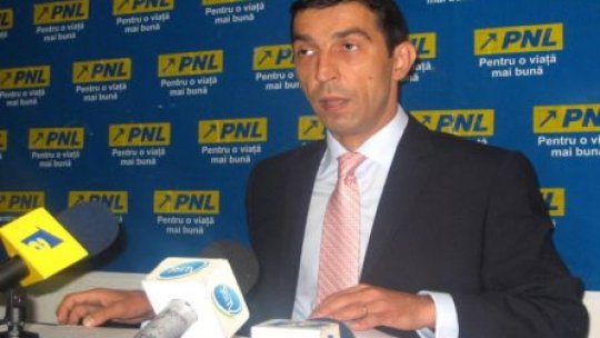 PNL vrea moţiune de cenzură împotriva ministrului Apărării