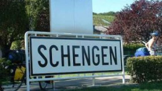 Amânarea aderării la Schengen percepută diferit la Bucureşti şi Sofia