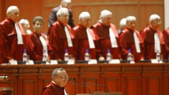 Curtea Constituţională analizează contestaţiile opoziţiei