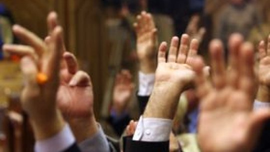 PNL votează pentru moţiunea de cenzură