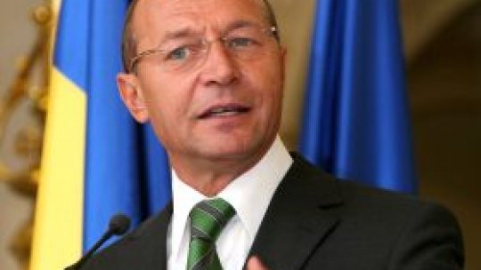 Băsescu: "Unele grupuri media fac eforturi pentru a trata criza ca ţinând de incompetenţă"