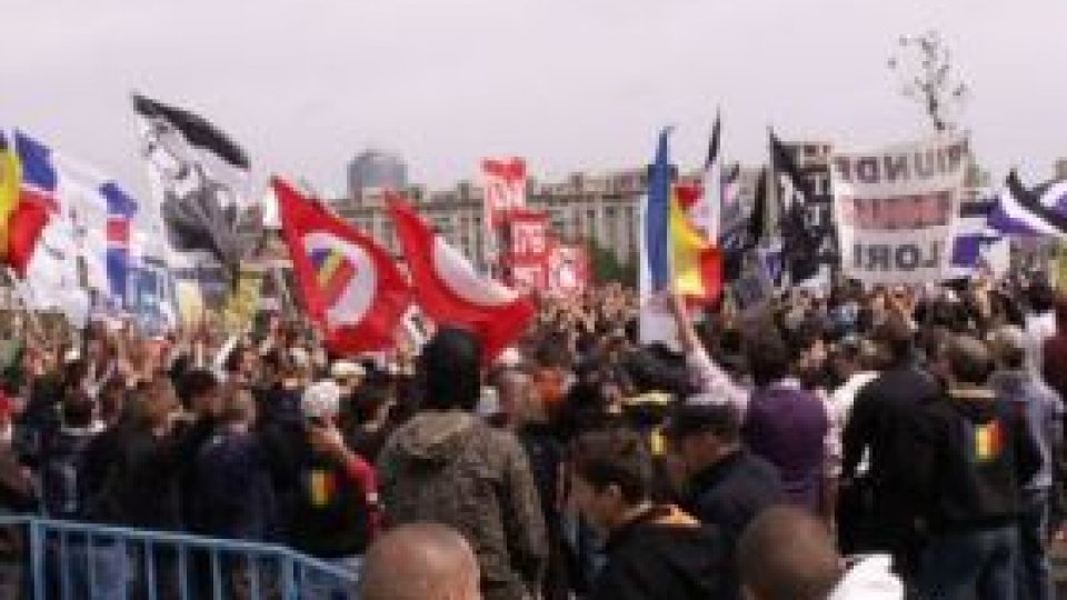 Sindicatele resping măsurile de austeritate şi pregătesc proteste