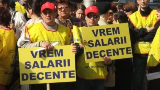Proteste sindicale la poarta Palatului Cotroceni