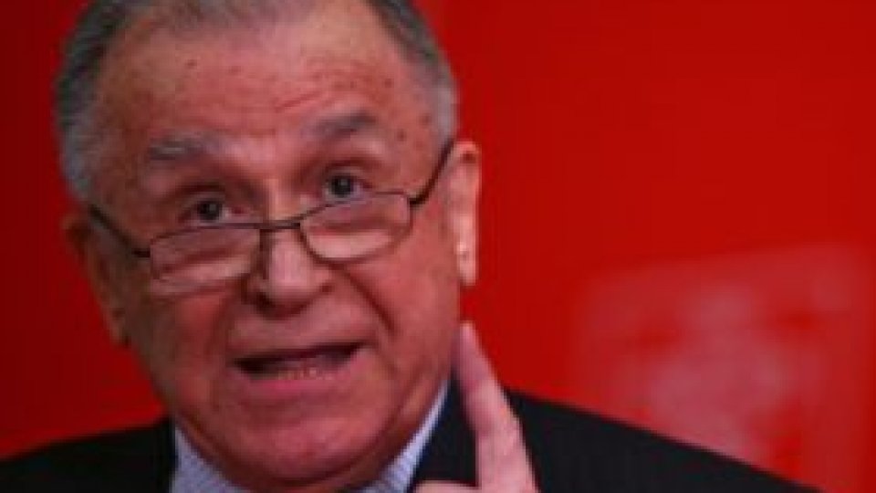  Iliescu: Stilul lui Crin Antonescu este "puţin obraznic"