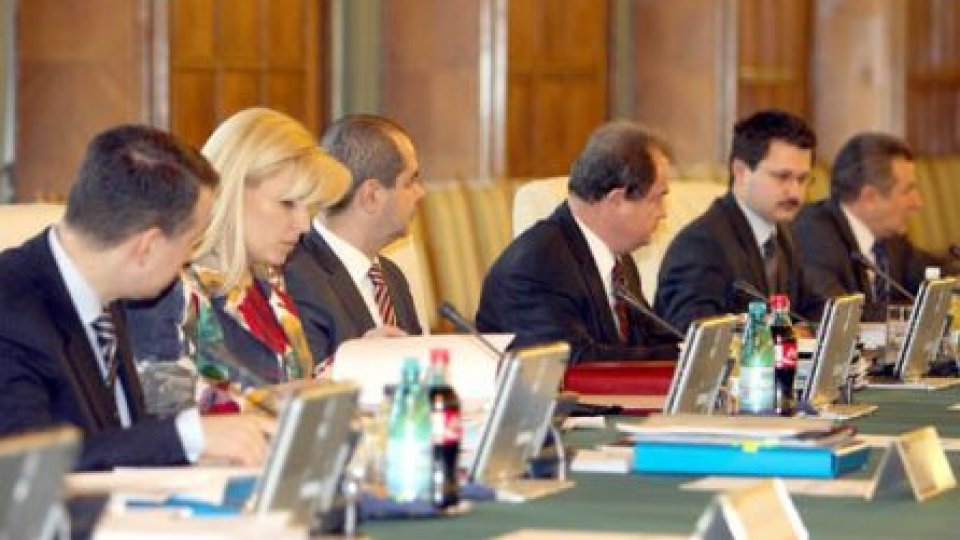 S-a redus numărul secretarilor de stat din Guvern. Citeşte ce alte posturi se reduc