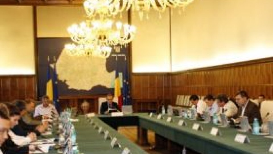 Discutii intre sindicate si Guvern pe tema salarizării şi a legislaţiei muncii