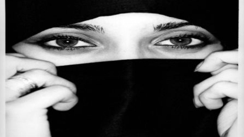 Franţa spune NU purtării vălului islamic integral în public