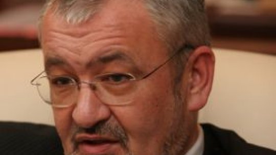 Verdictul lui Vlădescu: recesiune şi în 2011!