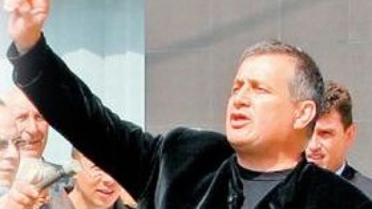 Revocarea lui Mircea Dinescu de la CNSAS, în atenţia Senatului