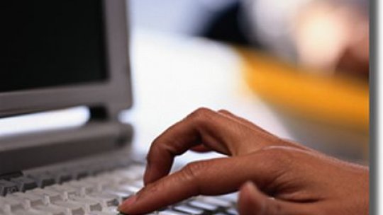 Site-ul Comisiei Electorale din Moldova  "nu a fost atacat"