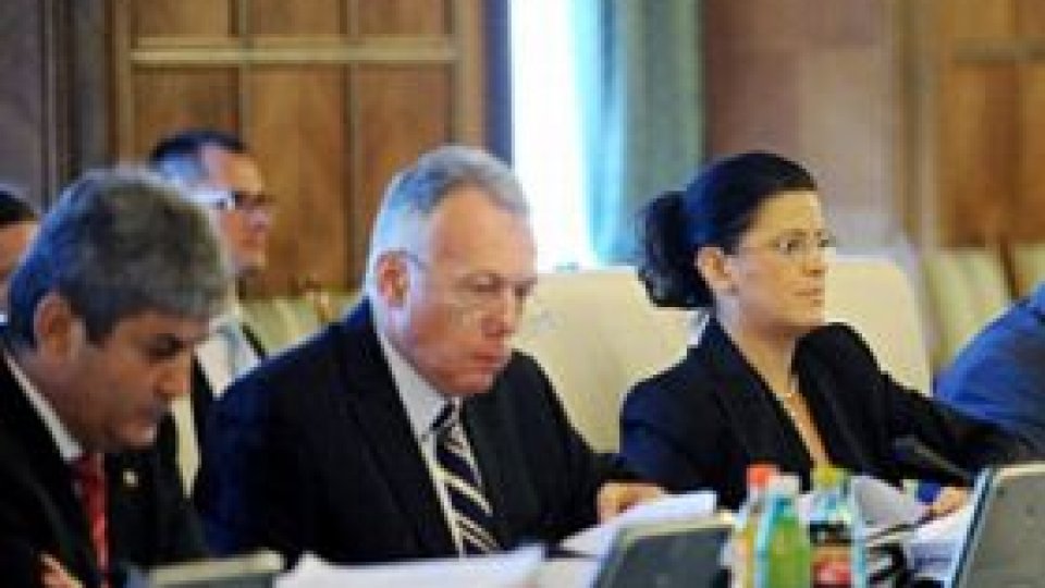 Sancţiuni pentru miniştrii care vorbesc fără acordul Guvernului