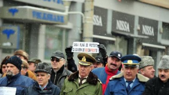 Proteste ale militarilor împotriva recalculării pensiilor