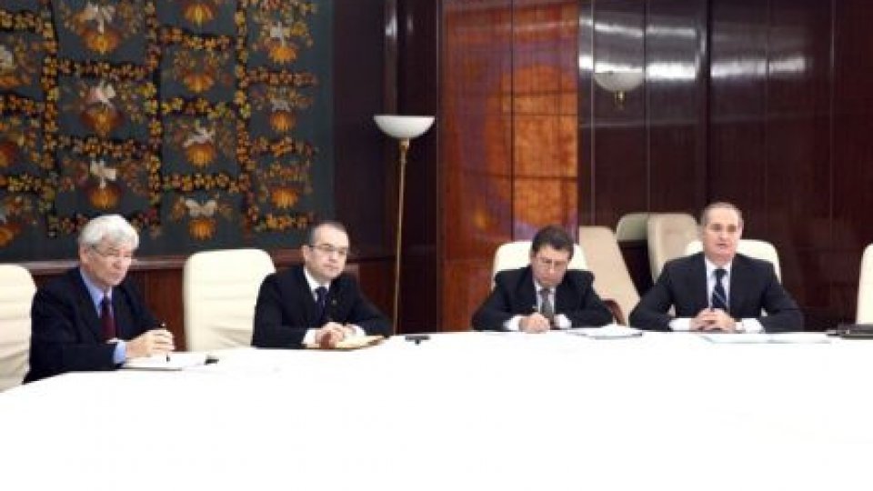 Codul Muncii, negociat de Guvern şi partenerii sociali