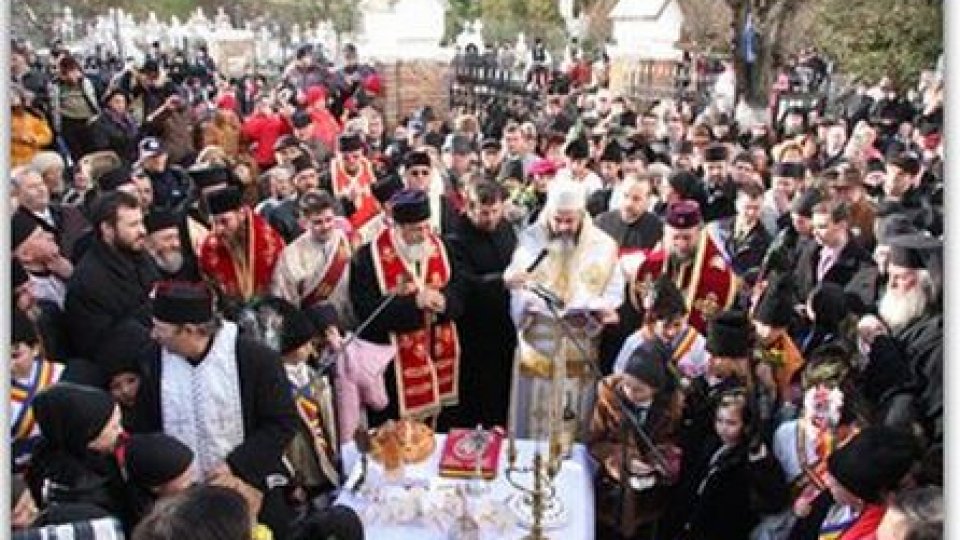 Religia aduce alături Puterea şi Opoziţia