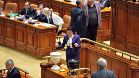 USL ameninţă cu moţiunea de cenzură