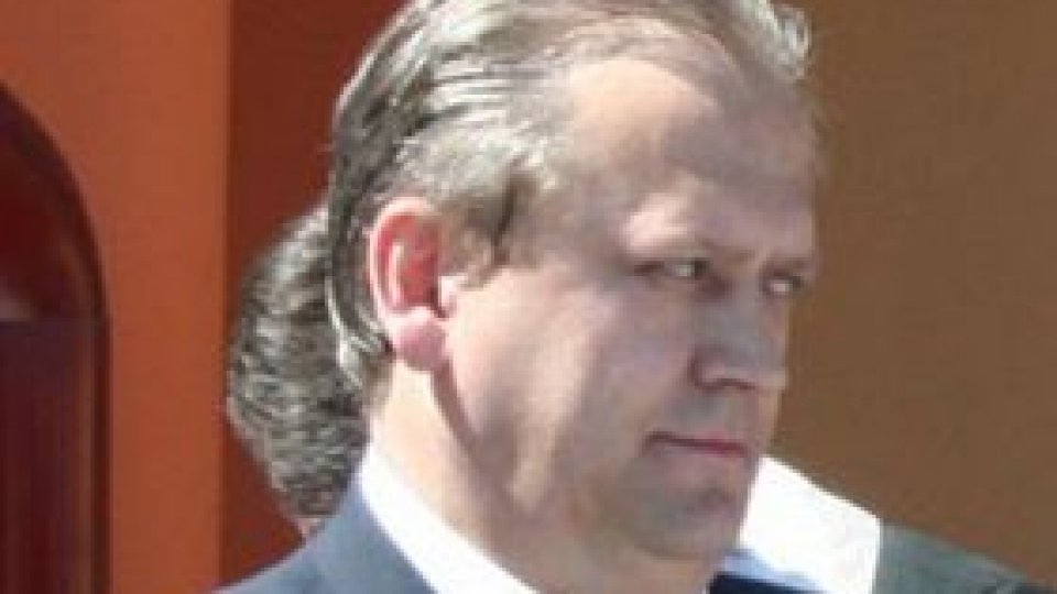 Radu Bica, suspendat din funcţie