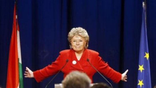 Viviane Reding : Justiţia începe să funcţioneze în România