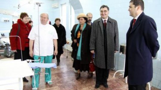 Ministrul Sănătăţii negociază cu autorităţile locale reorganizarea spitalelor