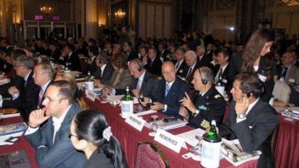 Acordurile cu FMI "nu au fost benefice economiei româneşti"