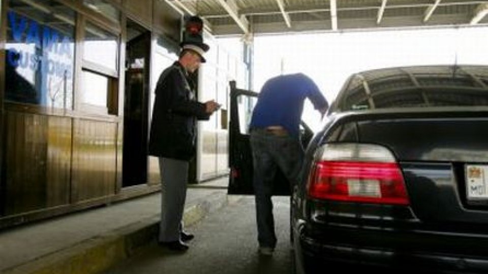 Arestări ale vameşilor pe bandă rulantă