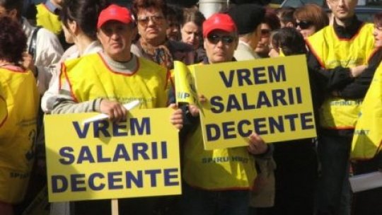 Dascălii din Botoşani au declanşat grevă pe termen nelimitat