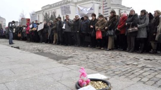 Protestul profesorilor din Botoşani şi Suceava continuă