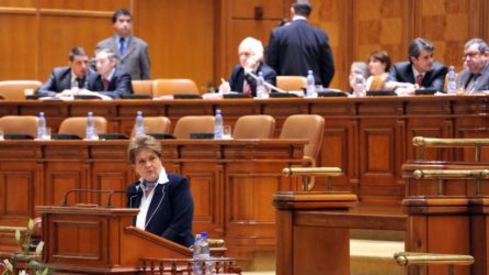 Opoziţia susţine că noul Cod al Muncii afectează şi salariaţii şi angajatorii