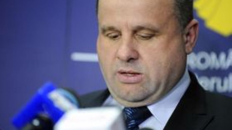 Ioan Botiş, ministru demisionar