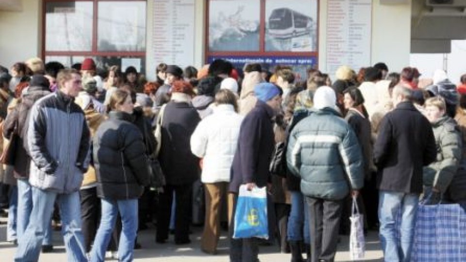 Românii şi bulgarii excluşi de  pe piaţa muncii din Olanda, până în 2014