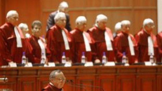 Curtea Constituţională a amânat decizia privitoare la sesizarea PSD