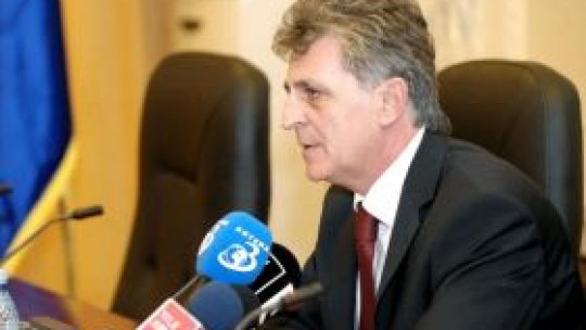 Opoziţia contestă la Curtea Constituţională ordonanţa privind concediul maternal