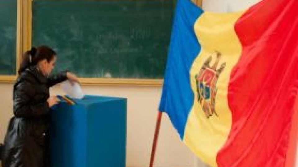 Partidul Comuniştilor conduce în preferinţele alegătorilor, în Republica Moldova