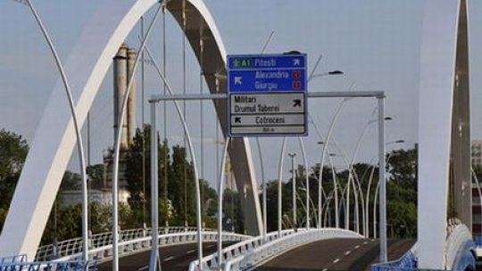 Pasajul rutier Basarab din capitală s-a deschis circulaţiei