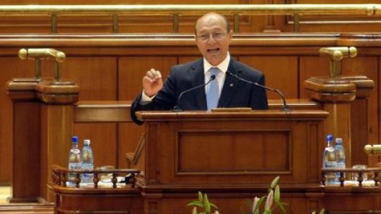 Preşedintele Traian Băsescu se adresează Parlamentului