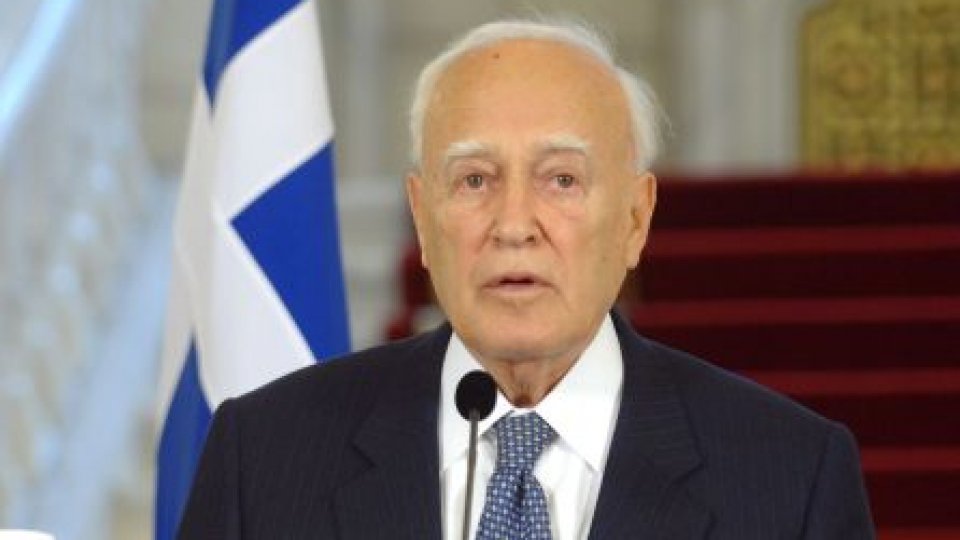 Karolos Papoullias: Grecia şi România vor depăşi problemele economice actuale