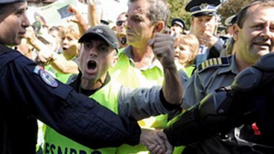 Poliţiştii,  a doua zi de proteste