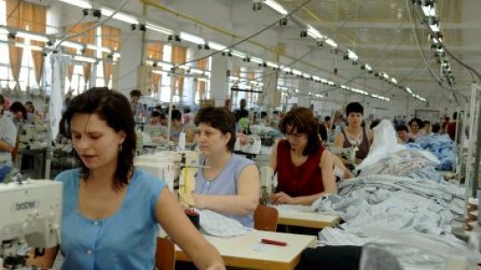 Peste trei milioane de români lucrează "la negru"