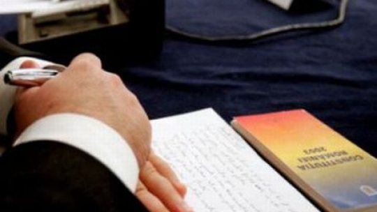 Revizuirea Constituţiei, în prim plan