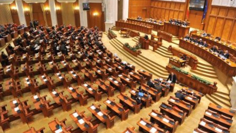 Puterea a aniversat Ziua Unirii în Parlament 