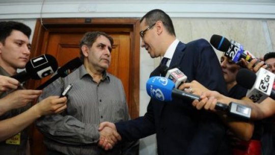 Minorităţile naţionale bat palma cu USL