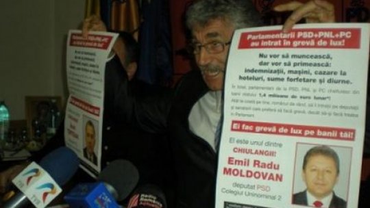 Greva opoziţiei, "scânteia" care aprinde campania electorală
