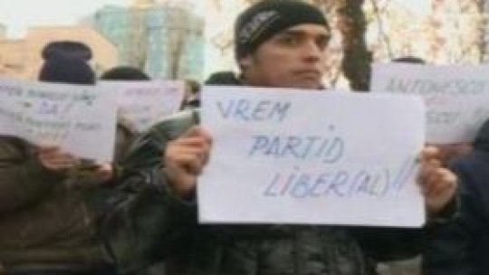 Tensiuni între liberali