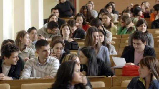 Discuții tensionate și proteste la Universitatea din Târgu Mureş