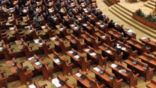 PSD cere tăierea indemnizaţiilor pentru parlamentarii puterii